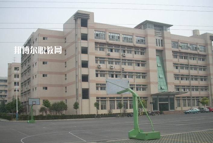 湖北體育運(yùn)動學(xué)校