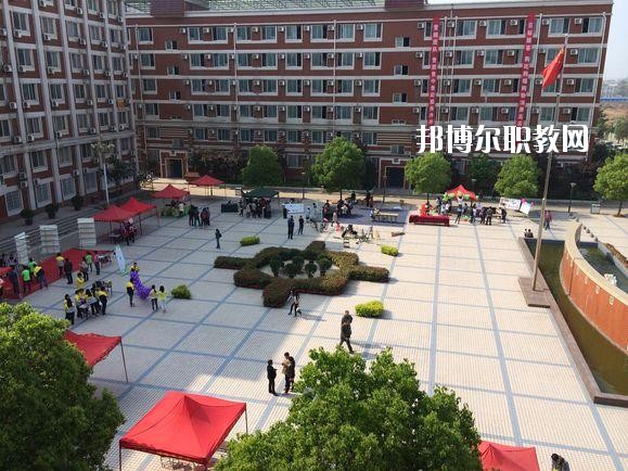 鄭州市財(cái)經(jīng)學(xué)校2021年報(bào)名條件、招生要求、招生對(duì)象