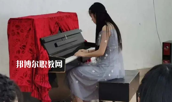 梅州五洲學(xué)校2020年學(xué)費(fèi)、收費(fèi)多少
