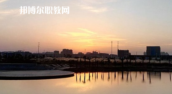 銅陵市理工學(xué)校2021年報(bào)名條件、招生要求、招生對象 