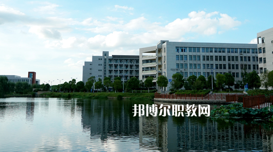 安徽銅陵技師學(xué)院2021年報(bào)名條件、招生要求、招生對(duì)象