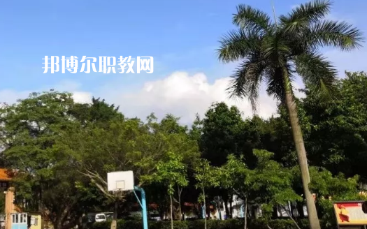 佛山騰飛技工學(xué)校2021年報名條件、招生要求、招生對象