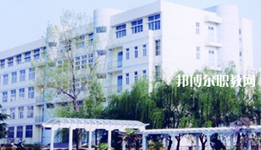 安慶市建筑工程學(xué)校2021年報名條件、招生要求、招生對象