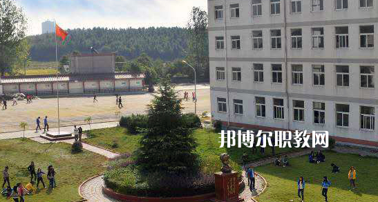 桐城中華職業(yè)學(xué)校怎么樣、好不好