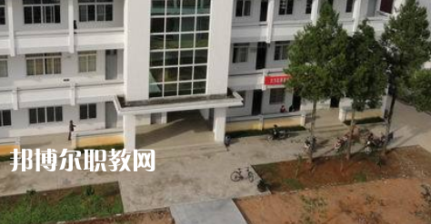 黟縣職業(yè)學(xué)校2021年報(bào)名條件、招生要求、招生對(duì)象 