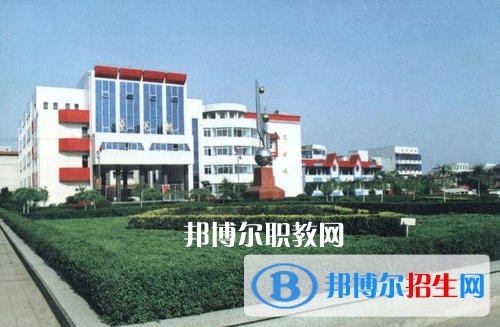 潢川幼兒師范學(xué)校2021年報名條件、招生要求、招生對象