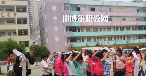 甕安鴻翔中等職業(yè)技術(shù)學(xué)校2021年報名條件、招生要求、招生對象