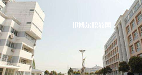 安徽紅十字會(huì)衛(wèi)生學(xué)校2021年報(bào)名條件、招生要求、招生對(duì)象