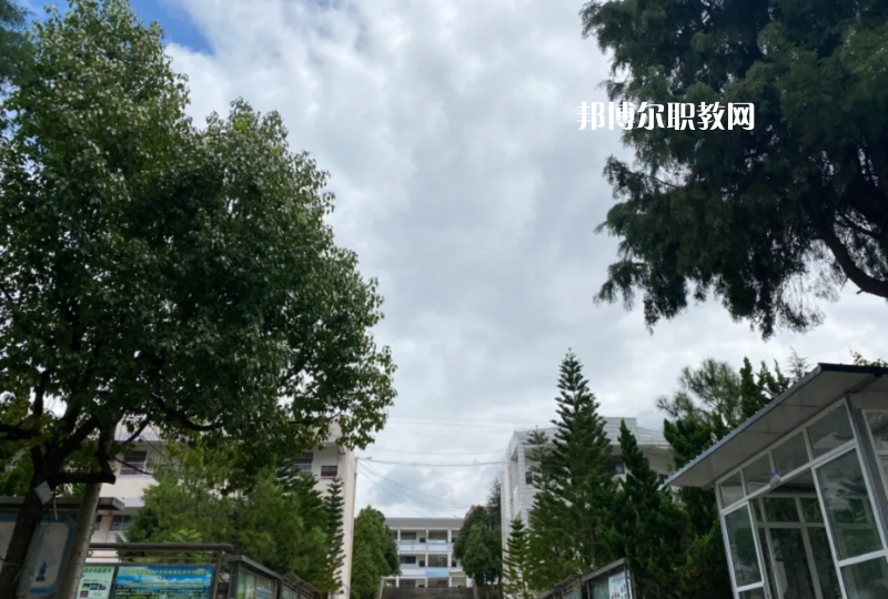 永平縣職業(yè)高級(jí)中學(xué)2021年報(bào)名條件、招生要求、招生對(duì)象