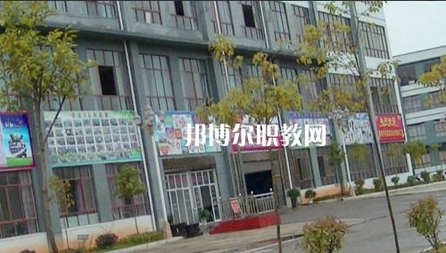 黔西南州英才職業(yè)技術(shù)學(xué)校2021年報名條件、招生要求、招生對象