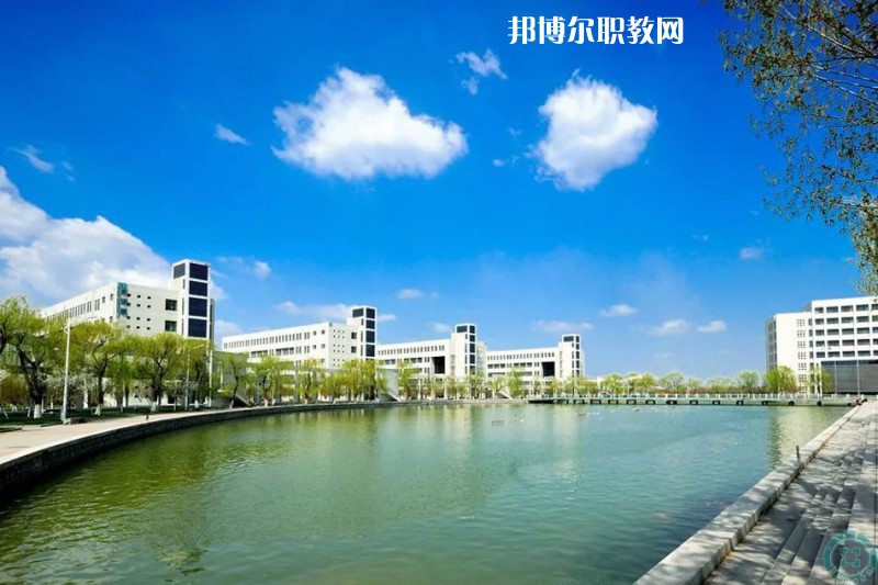 南華縣職業(yè)高級中學(xué)2021年報名條件、招生要求、招生對象