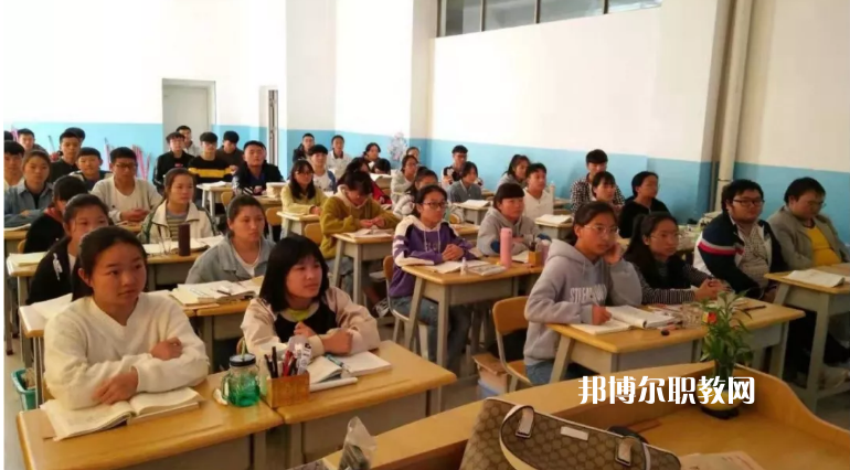曲靖富源職業(yè)技術(shù)學(xué)校2021年報名條件、招生要求、招生對象