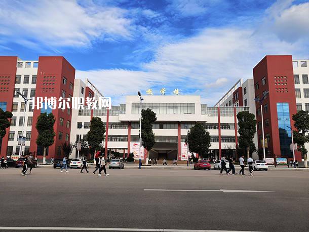 曲靖麒麟職業(yè)技術(shù)學(xué)校2021年學(xué)費(fèi)、收費(fèi)多少