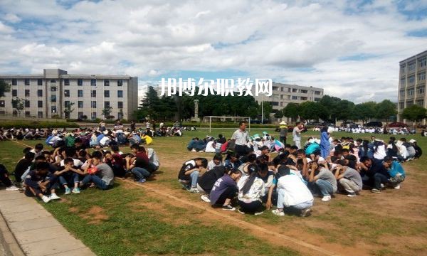 宜良縣職業(yè)高級(jí)中學(xué)2021年學(xué)費(fèi)、收費(fèi)多少