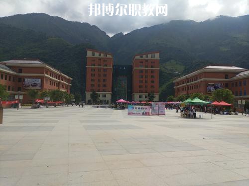 怒江州民族中等專業(yè)學(xué)校2021年報名條件、招生要求、招生對象