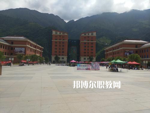 怒江州民族中等專業(yè)學(xué)校2021年學(xué)費(fèi)、收費(fèi)多少