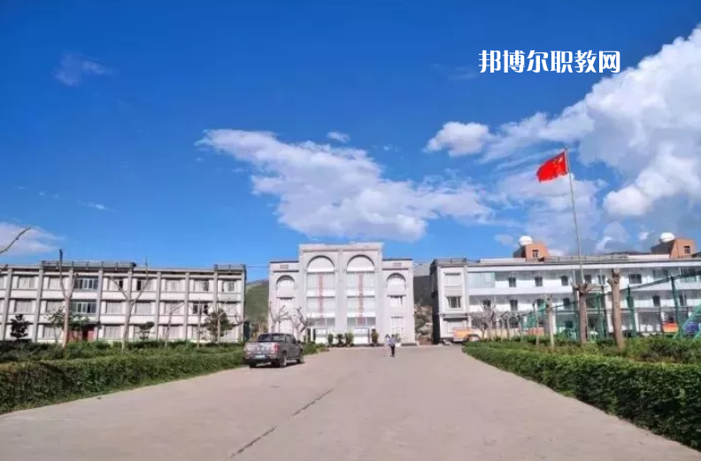 紅河財經(jīng)學校2021年報名條件、招生要求、招生對象