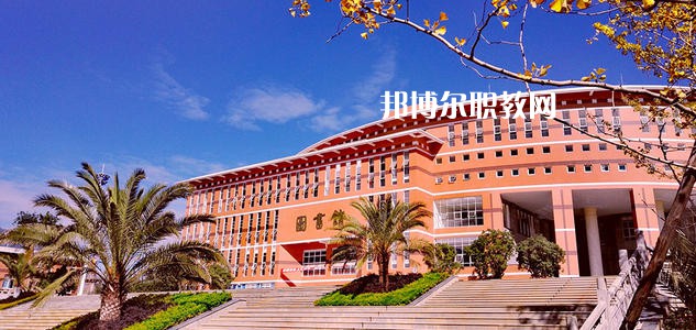 保山中醫(yī)藥高等?？茖W(xué)校地址在哪里