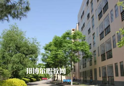 云南曲靖應(yīng)用技術(shù)學(xué)校2021年學(xué)費(fèi)、收費(fèi)多少