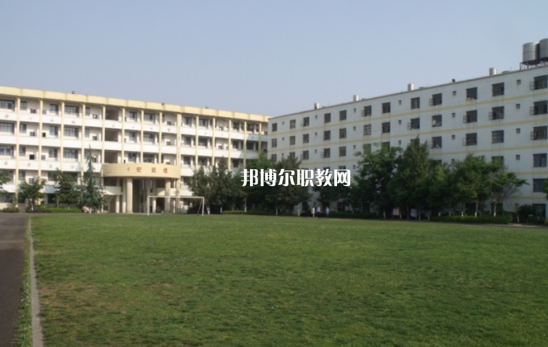 昆明財經(jīng)管理學校2021年學費、收費多少