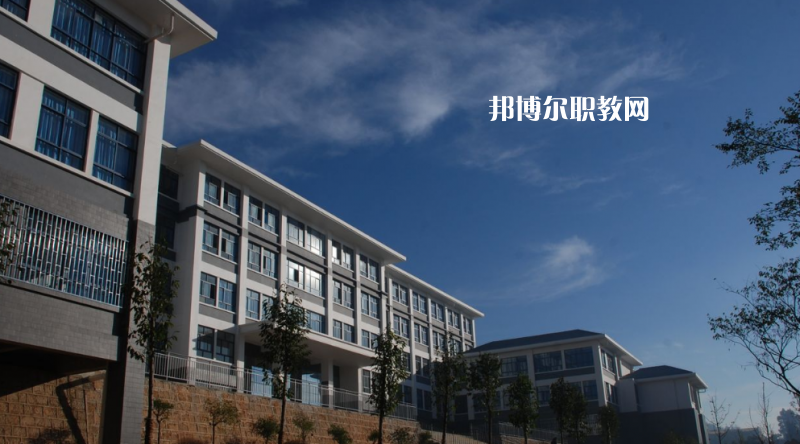 昆明鐵路機(jī)械學(xué)校2021年報(bào)名條件、招生對(duì)象