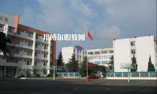 云南貿(mào)易經(jīng)濟學校2021年報名條件、招生要求、招生對象
