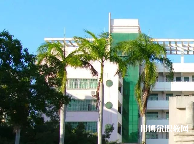 海南農(nóng)墾衛(wèi)生學(xué)校2021年報名條件、招生要求、招生對象
