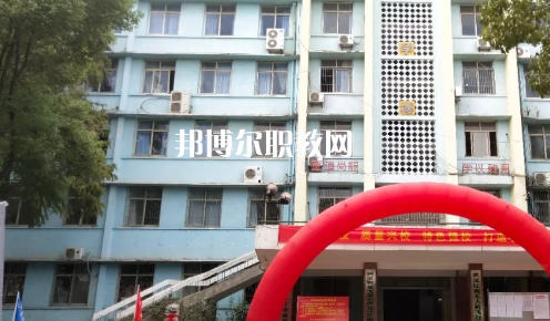 武漢江南技術(shù)學校2021年招生錄取分數(shù)線