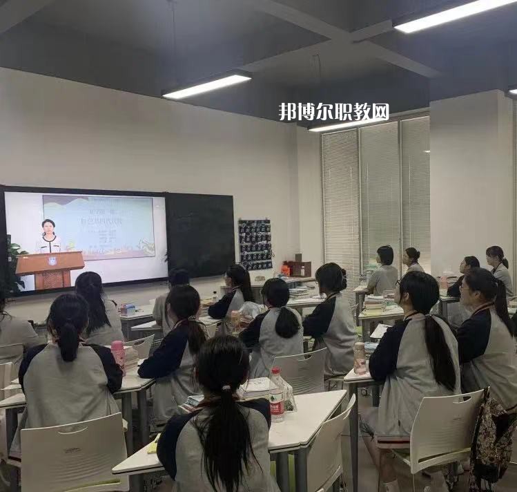 江蘇南京技師學(xué)院2022年報(bào)名條件、招生要求、招生對象