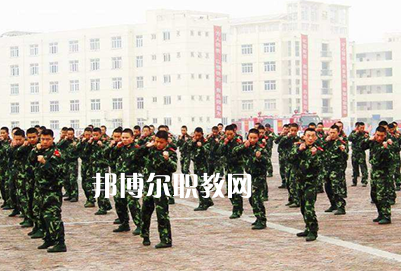 重慶聚英技工學(xué)校升學(xué)部2022年學(xué)費(fèi)、收費(fèi)多少 