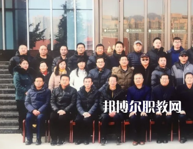 平?jīng)鲶w育運動學(xué)校2022年報名條件、招生要求、招生對象 