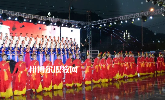 徽縣職業(yè)中專2022年報(bào)名條件、招生要求、招生對(duì)象 