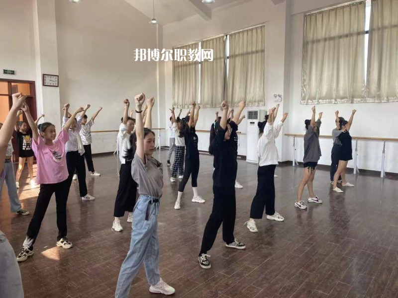 無(wú)錫文化藝術(shù)學(xué)校2022年報(bào)名條件、招生要求、招生對(duì)象