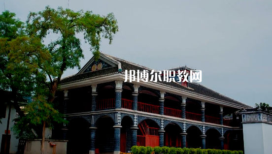 遵義職業(yè)技術(shù)學(xué)校2022年報名條件、招生要求、招生對象