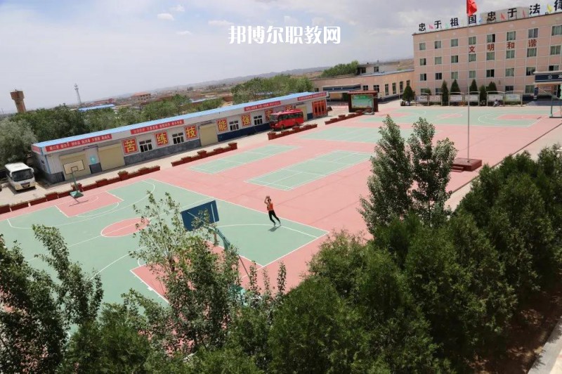 甘肅秦隴技工學(xué)校2022年學(xué)費(fèi)、收費(fèi)多少