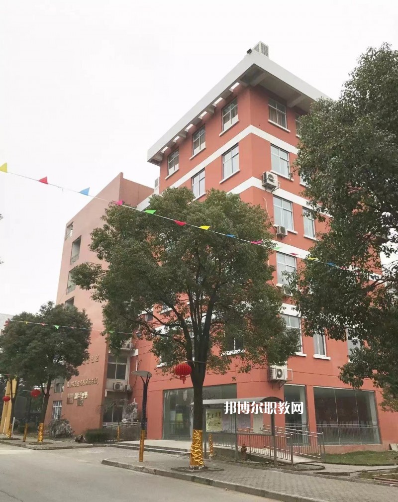 蘇州福納影視藝術(shù)學(xué)校2022年報(bào)名條件、招生要求、招生對(duì)象