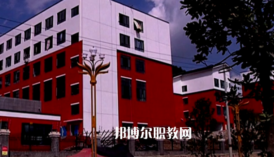 貴州鳳岡縣中等職業(yè)學校2022年報名條件、招生要求、招生對象