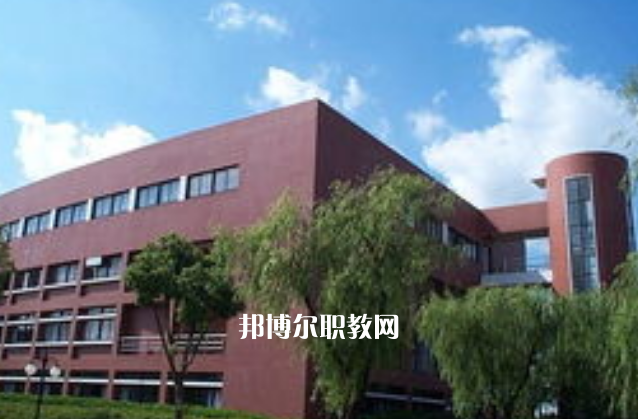 畢節(jié)市第一技工學(xué)校2022年報(bào)名條件、招生要求、招生對(duì)象