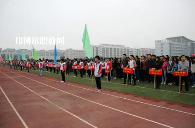 四川商貿(mào)學(xué)校2022年招生辦聯(lián)系電話(huà)