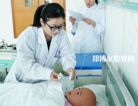 常州衛(wèi)生高等職業(yè)技術(shù)學校2022年報名條件、招生要求、招生對象