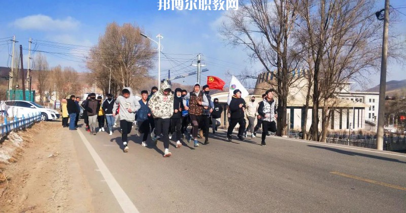 肅南縣職教中心2022年學(xué)費(fèi)、收費(fèi)多少