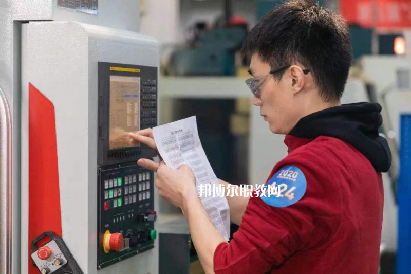 江蘇昆山第一中等專業(yè)學校2022年報名條件、招生要求、招生對象