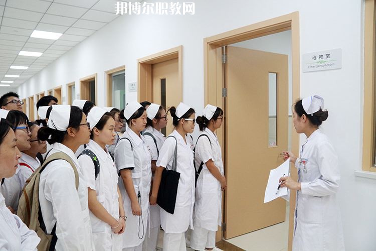 石家莊百富勤中等專業(yè)學校2022年報名條件、招生要求、招生對象