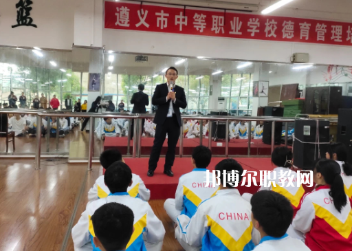 遵義旅游學(xué)校2022年報(bào)名條件、招生要求、招生對(duì)象