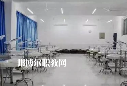 四川德陽(yáng)黃許職業(yè)中專(zhuān)學(xué)校2022年招生辦聯(lián)系電話