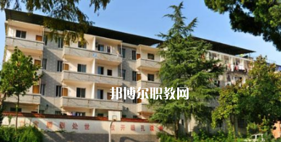 金臺(tái)區(qū)職業(yè)教育中心2022年招生要求，報(bào)名條件