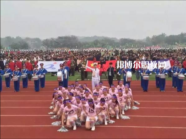 長安汽車(集團(tuán))有限責(zé)任公司技工學(xué)校2022年學(xué)費(fèi)、收費(fèi)多少