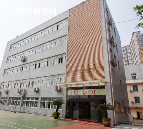 重慶工業(yè)學校2022年報名條件、招生要求、招生對象