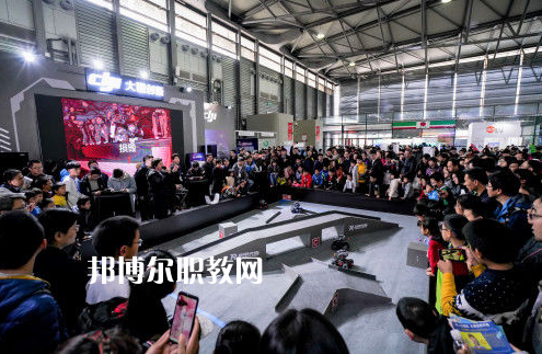青龍職教中心2022年學(xué)費、收費多少