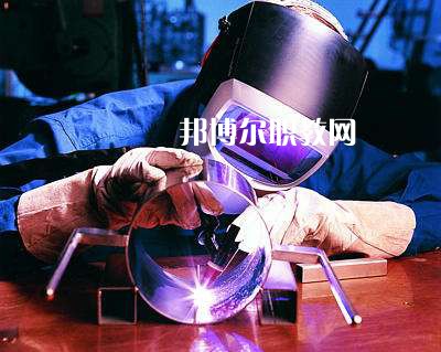 秦皇島燕成中等專業(yè)學(xué)校2022年報(bào)名條件、招生要求、招生對(duì)象